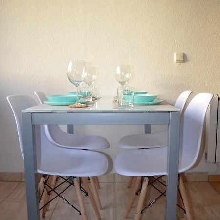 La Nogalera Modern And Spacious With Pool And Sea View Апартаменты