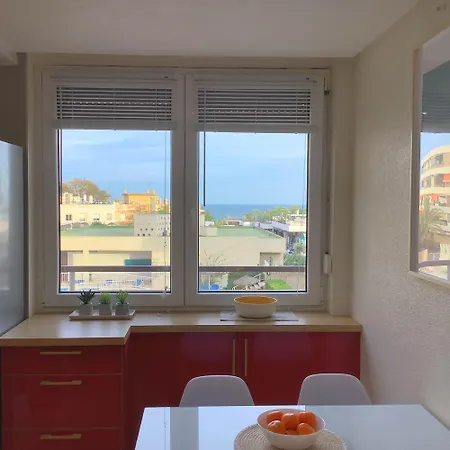 La Nogalera Modern And Spacious With Pool And Sea View Апартаменты *