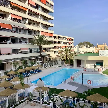 شقة La Nogalera Modern And Spacious With Pool And Sea View